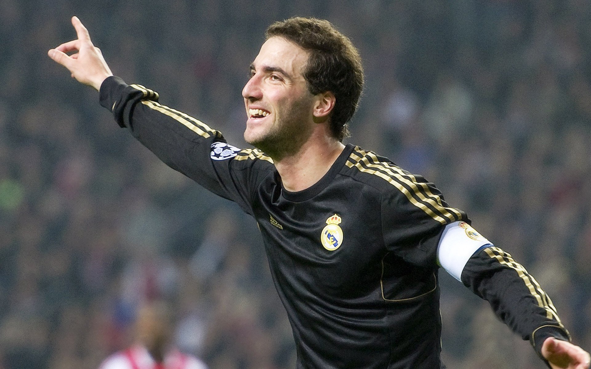 米兰体育官方下载-安东尼奥看好中国足球未来，目标2030世界杯，安东尼奥球员